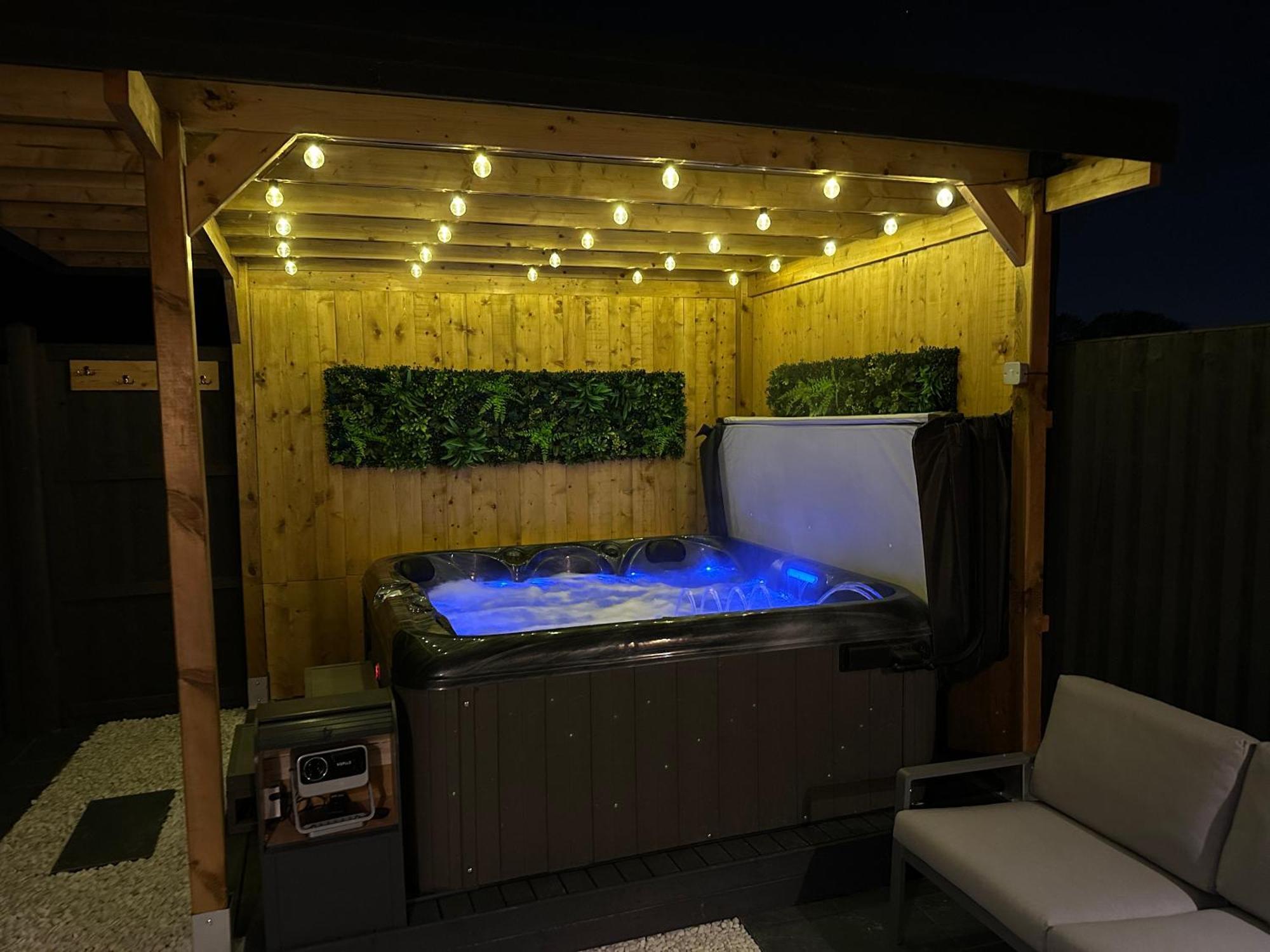 Appartement Wild & Free Hot Tub Retreat à Dartford Extérieur photo