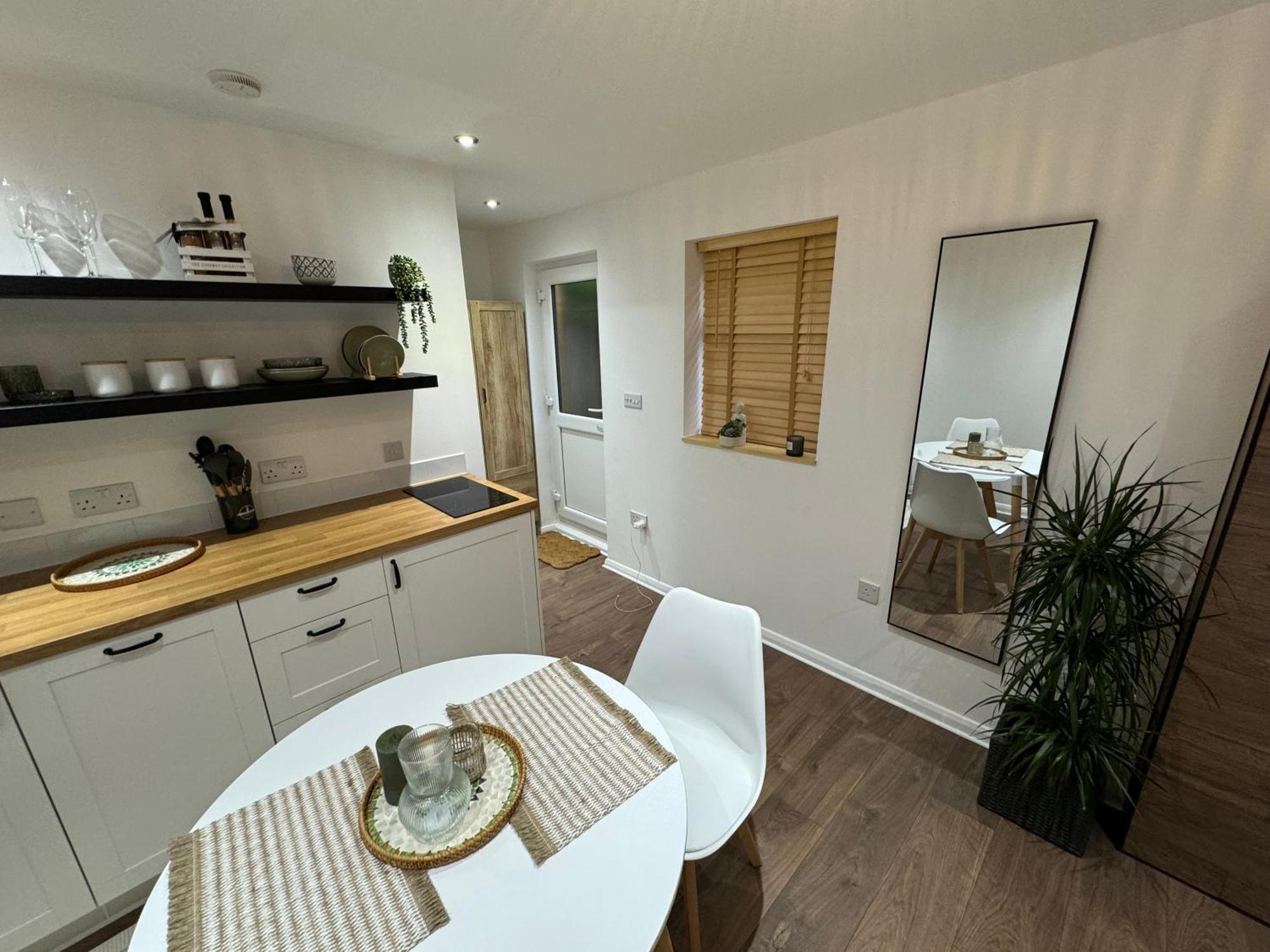 Appartement Wild & Free Hot Tub Retreat à Dartford Extérieur photo