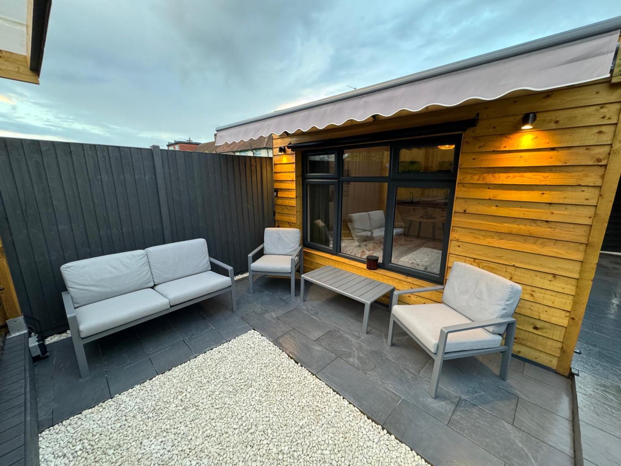 Appartement Wild & Free Hot Tub Retreat à Dartford Extérieur photo